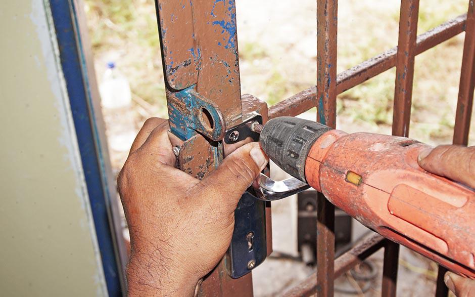changer serrure porte garage basculante Tremblay-en-France